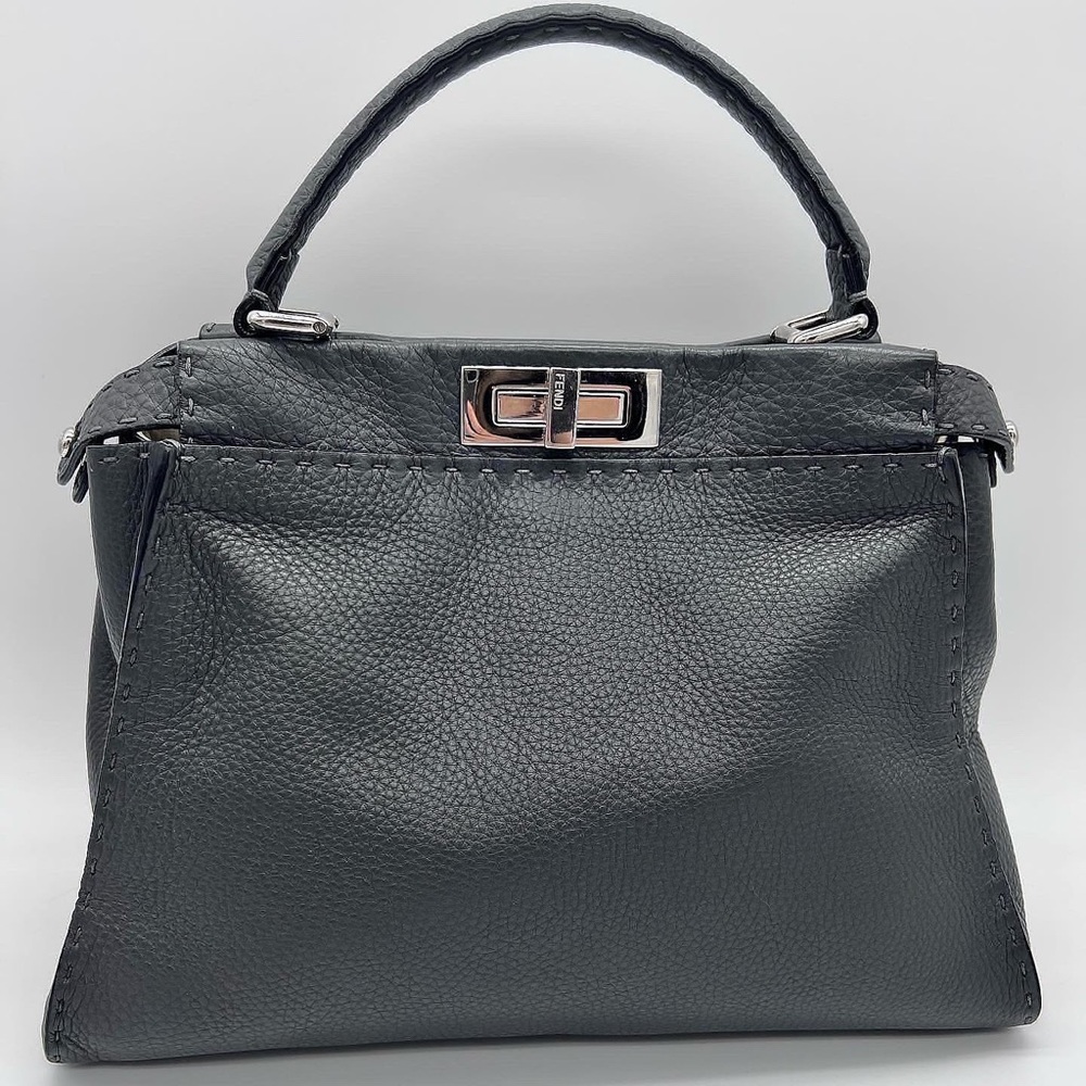 Authentic Fendi Peekaboo Medium Selleria soft Calf leather top handle bag - Picture 2 of 9